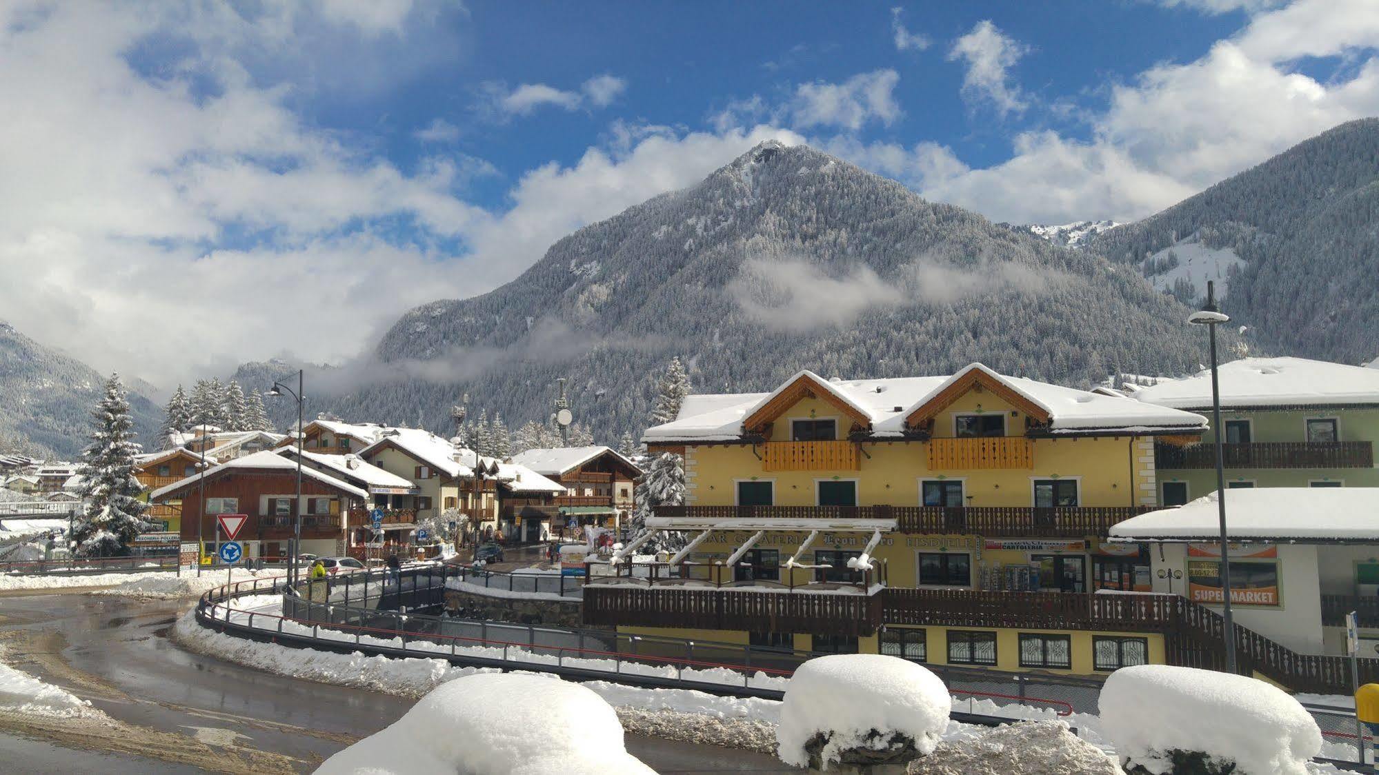 Gh Hotel Monzoni Pozza di Fassa Exterior foto